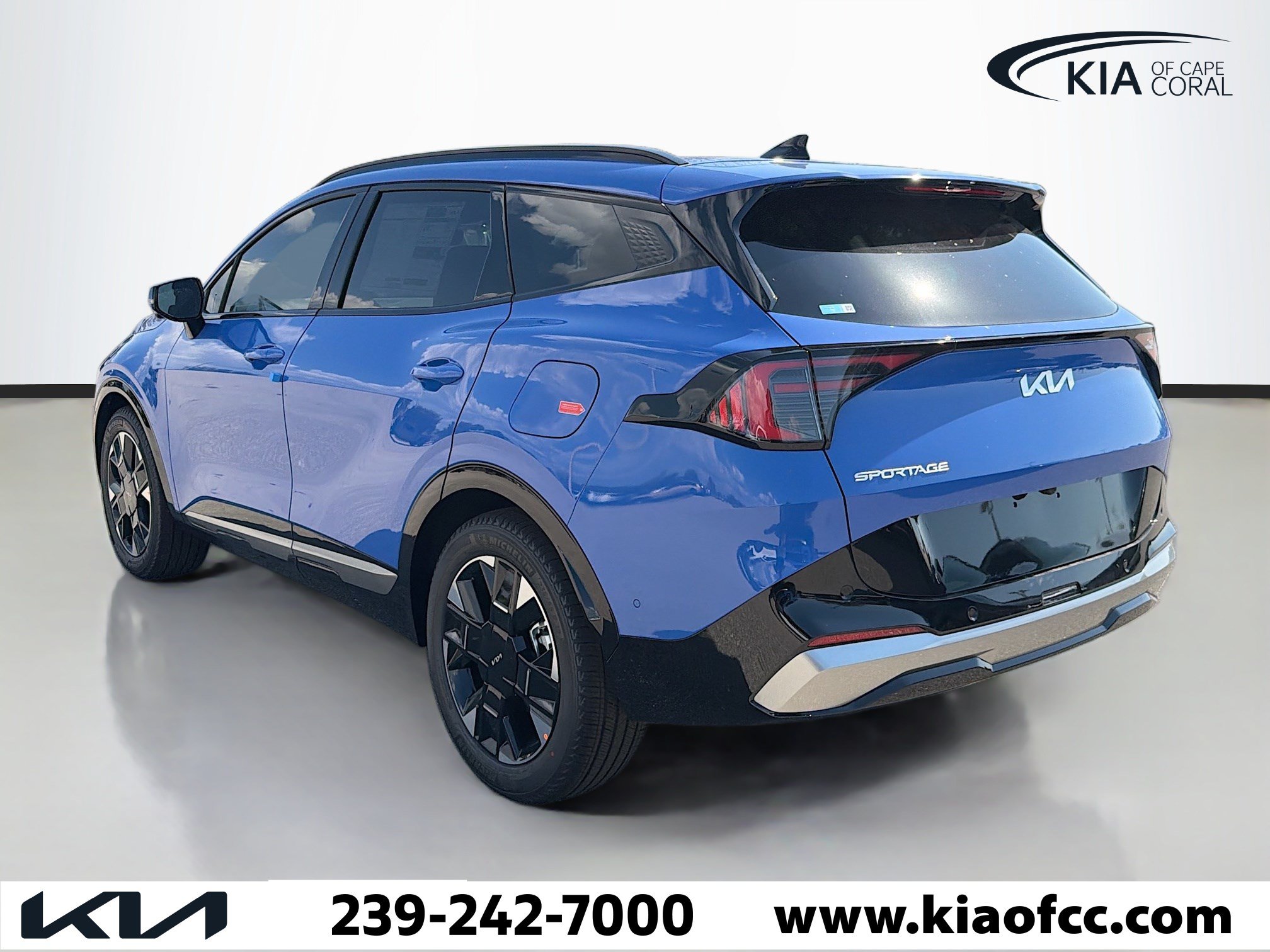 New 2026 Kia Sportage SX FWD image 3