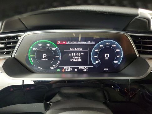 Used 2019 Audi e-tron Prestige w/ Prestige Package image 25