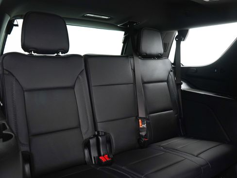 Used 2025 GMC Yukon Denali w/ Sun & Power Step Package AWD/4WD image 13
