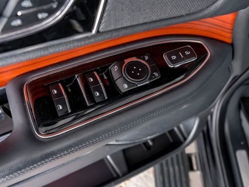 Used 2024 Lincoln Navigator Reserve image 43