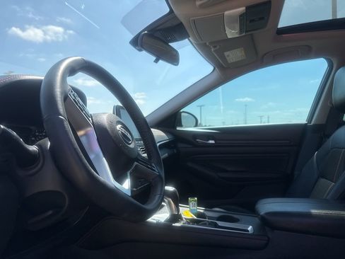 Certified 2021 Nissan Altima 2.5 SR w/ SR Premium Package image 33