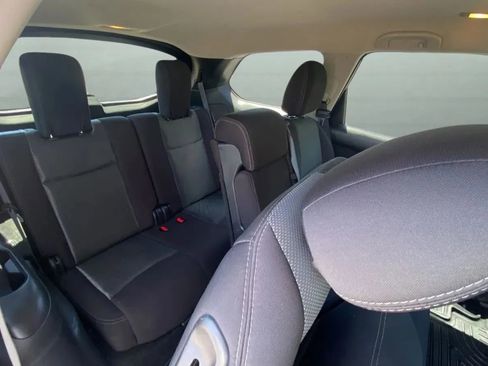 Used 2017 Nissan Pathfinder SV AWD/4WD image 27