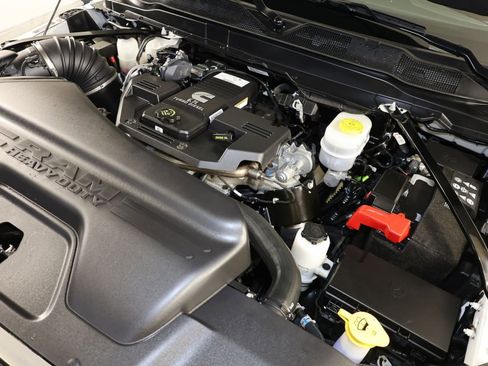 Used 2024 RAM 3500 Limited w/ Towing Technology Group AWD/4WD image 37