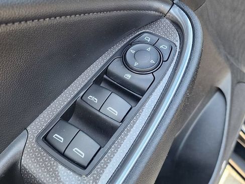 Used 2018 Chevrolet Malibu LT w/ Leather Package FWD image 12