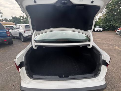 Used 2025 Kia K4 FWD image 28