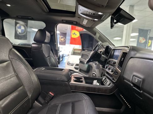 Used 2016 GMC Sierra 3500 Denali w/ Duramax Plus Package image 23
