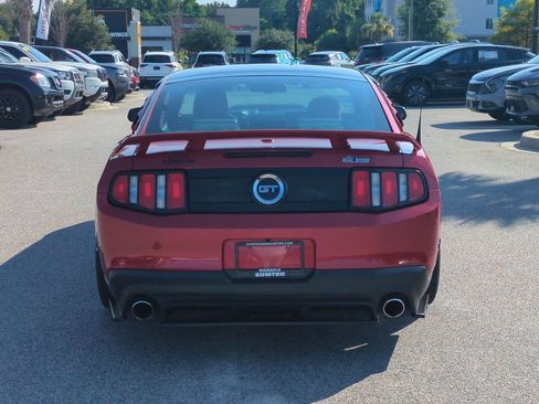 Used 2010 Ford Mustang GT Premium RWD image 5