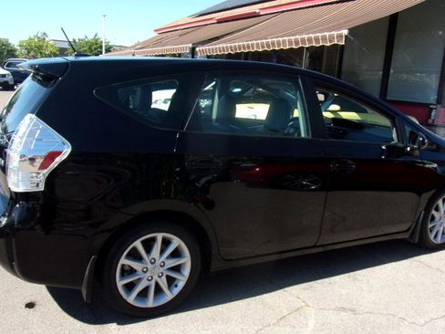 Used 2012 Toyota Prius V Five image 12