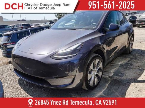 Used 2023 Tesla Model Y Long Range AWD/4WD image 1