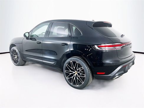 New 2026 Porsche Macan image 3
