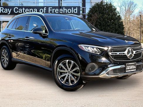 Used 2026 Mercedes-Benz GLC 300 4MATIC image 11