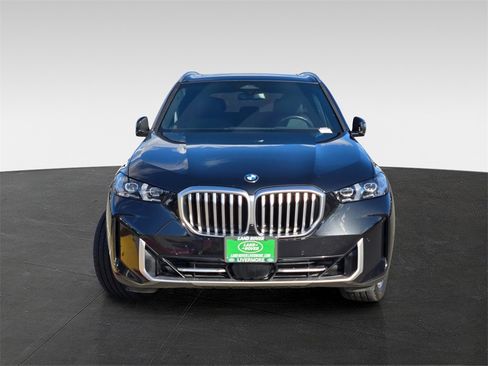 Used 2025 BMW X5 xDrive40i w/ Climate Comfort Package image 2