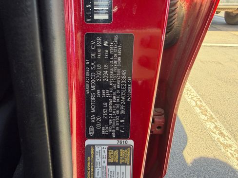 Used 2020 Kia Forte LXS FWD image 12