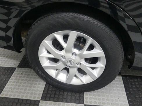 Used 2018 Nissan Versa SV w/ SV Special Edition Package FWD image 16