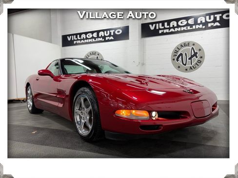 Used 2004 Chevrolet Corvette Coupe w/ Roof Package RWD image 1