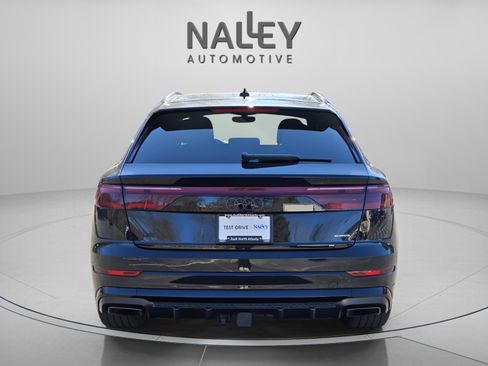 Used 2025 Audi Q8 Prestige w/ Prestige Package image 5