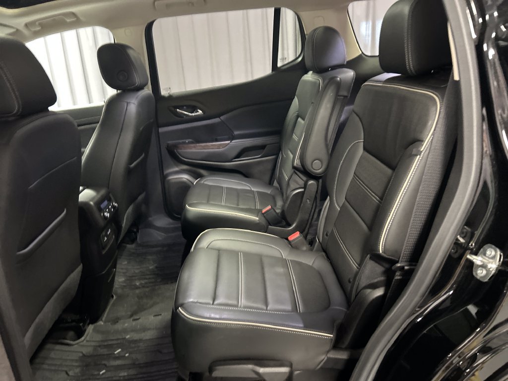 Used 2023 GMC Acadia Denali w/ Denali Ultimate Package AWD/4WD image 24