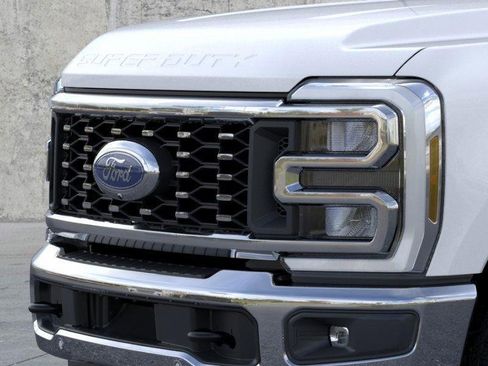 New 2025 Ford F350 Lariat w/ Lariat Ultimate Package image 17