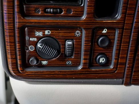 Used 2004 Cadillac Escalade EXT AWD/4WD image 17