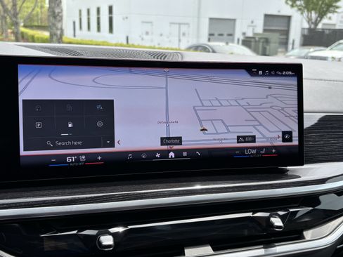 Used 2026 BMW X7 M60i AWD/4WD image 25