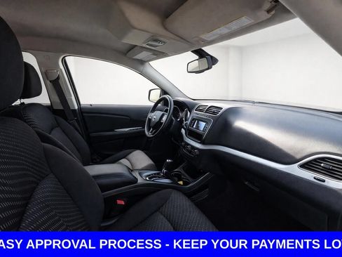 Used 2019 Dodge Journey SE FWD image 15