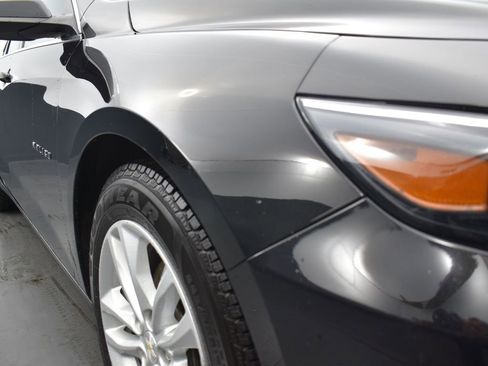 Used 2017 Chevrolet Malibu LT image 33