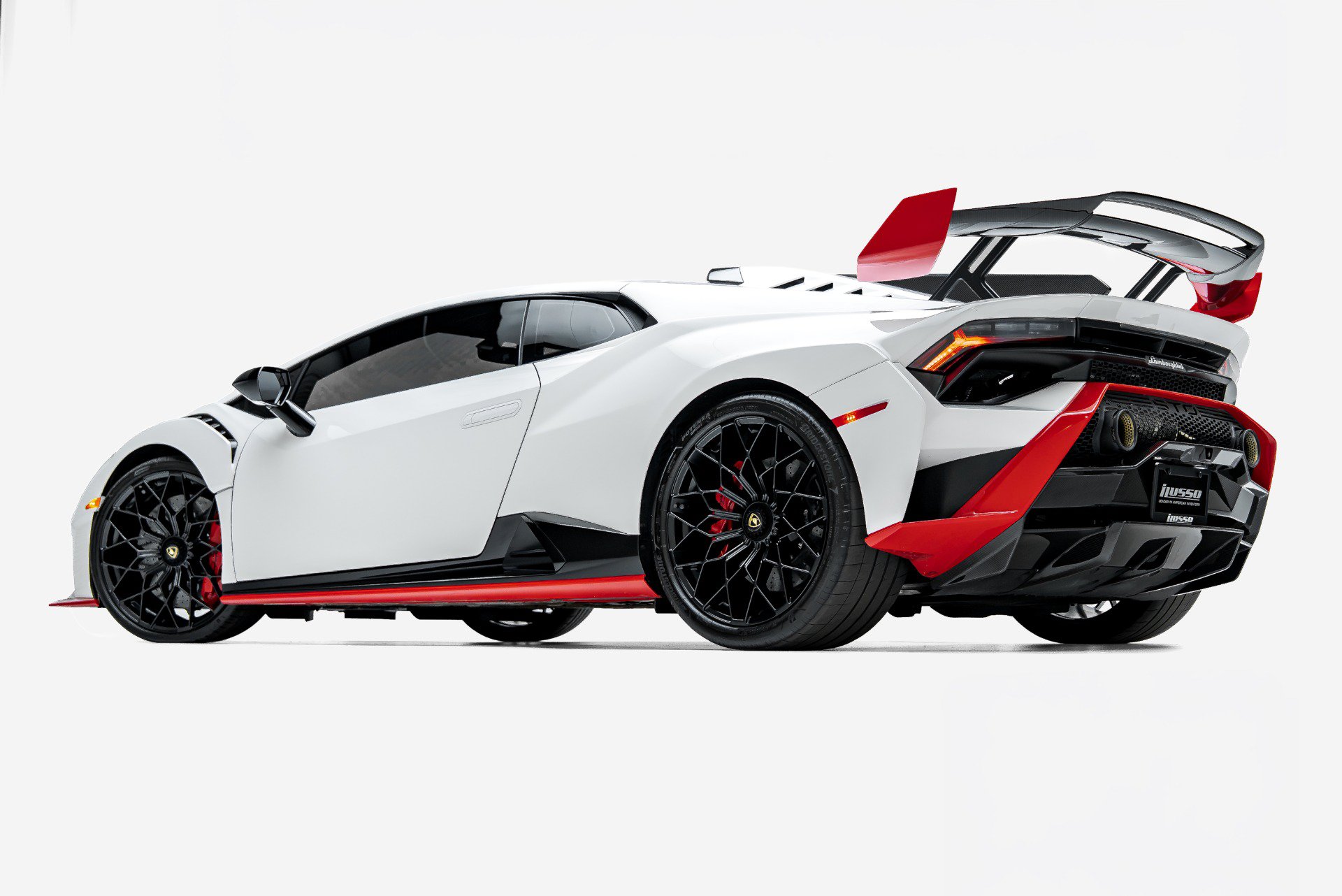 Used 2022 Lamborghini Huracan STO RWD image 13