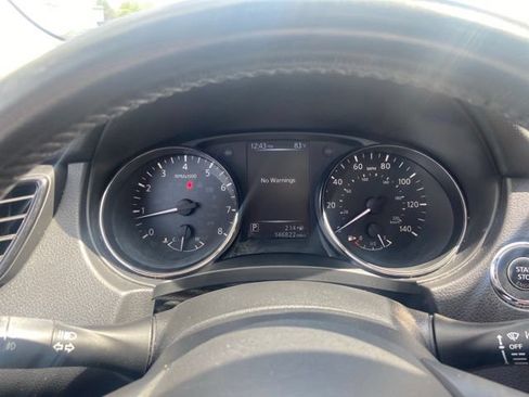 Used 2017 Nissan Rogue SL w/ SL Premium Package FWD image 10