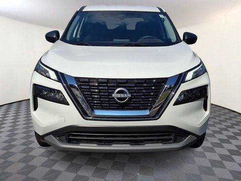 Used 2023 Nissan Rogue S AWD/4WD image 2
