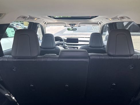 Certified 2026 INFINITI QX60 Luxe w/ Cargo Package AWD/4WD image 11