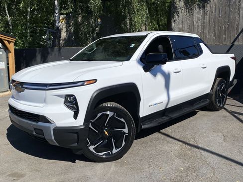 Used 2026 Chevrolet Silverado EV LT AWD/4WD image 1