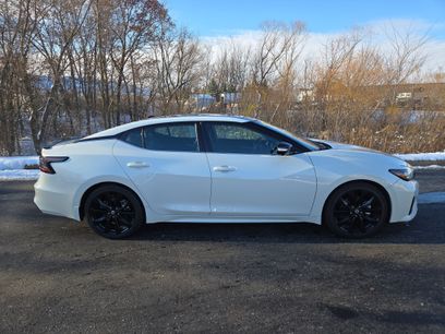 Used 2021 Nissan Maxima SR w/ Sport Mat Group