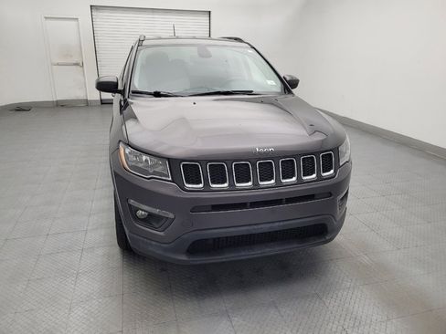 Used 2019 Jeep Compass Latitude w/ Cold Weather Group AWD/4WD image 14