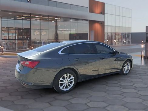 Used 2018 Chevrolet Malibu LT w/ Driver Confidence Package image 16