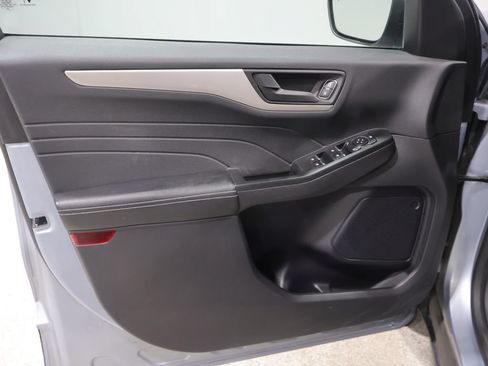 Used 2022 Ford Escape SE w/ Convenience Package AWD/4WD image 12