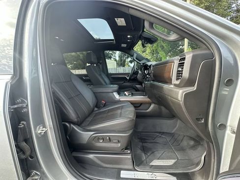 Used 2024 Chevrolet Silverado 2500 High Country w/ High Country Premium Package AWD/4WD image 13