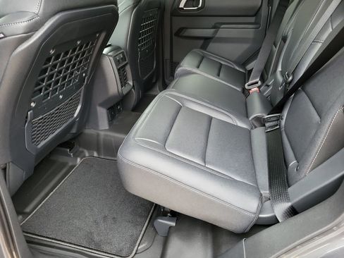 New 2025 Ford Bronco Badlands image 24