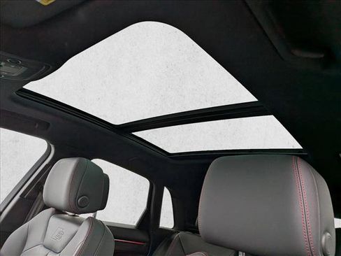 Certified 2025 Audi Q3 2.0T Premium Plus w/ Premium Plus Package image 13