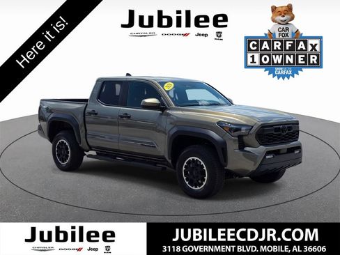 Used 2026 Toyota Tacoma TRD Off-Road AWD/4WD image 1