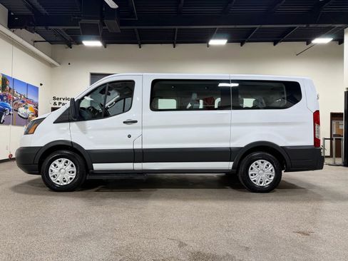 Used 2017 Ford Transit 150 XL image 8