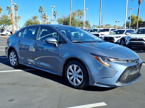 Used 2021 Toyota Corolla LE image 5