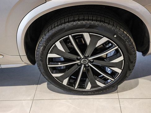 New 2026 Volvo XC90 T8 Ultra w/ Lounge Package AWD/4WD image 9