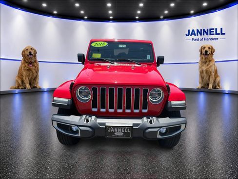 Used 2018 Jeep Wrangler Unlimited Sahara w/ Dual Top Group AWD/4WD image 2