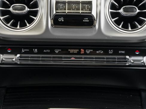 Used 2025 Mercedes-Benz G 550 image 11
