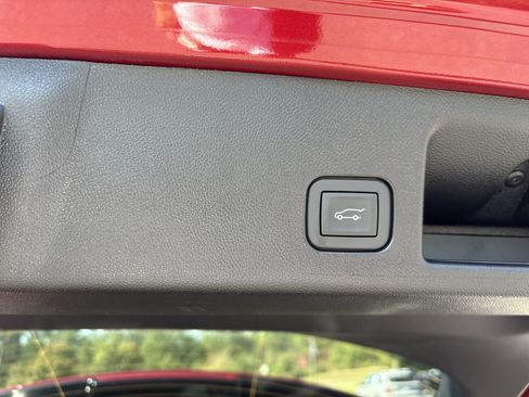 New 2026 Chevrolet Equinox EV LT image 19