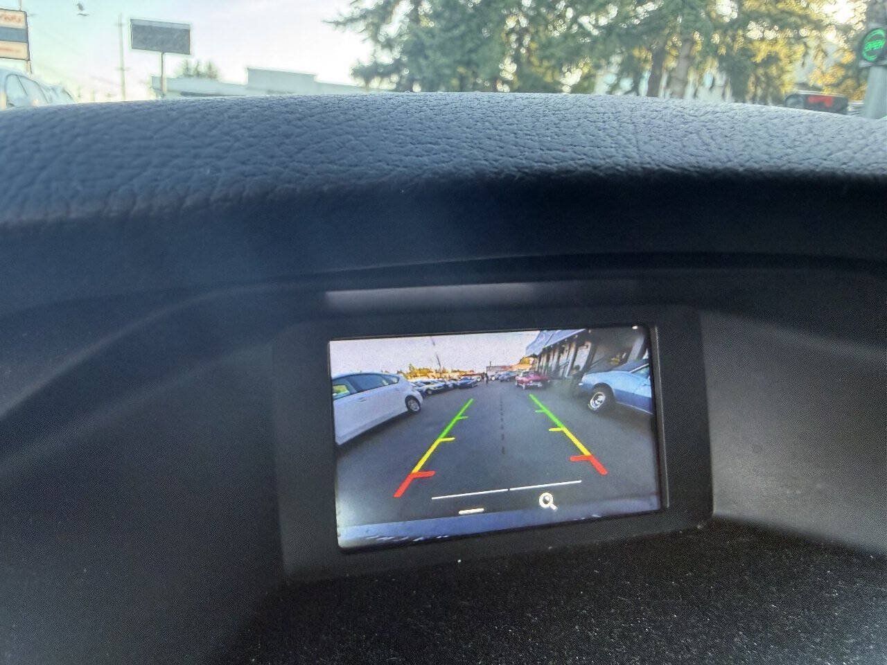 Used 2016 Ford Focus SE FWD image 19
