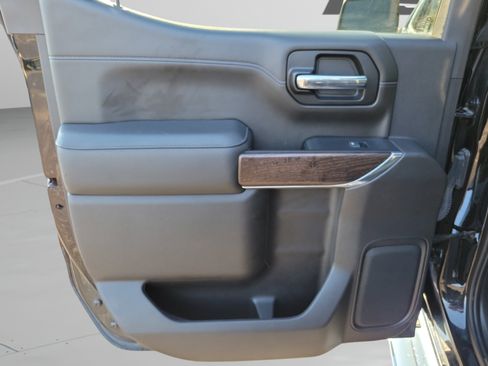 Used 2022 GMC Sierra 1500 Denali AWD/4WD image 16