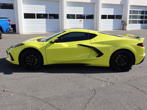 Used 2024 Chevrolet Corvette Stingray Preferred Cpe w/ Z51 Performance Package image 7