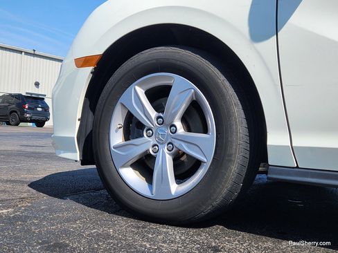 Used 2019 Honda Odyssey EX-L image 8