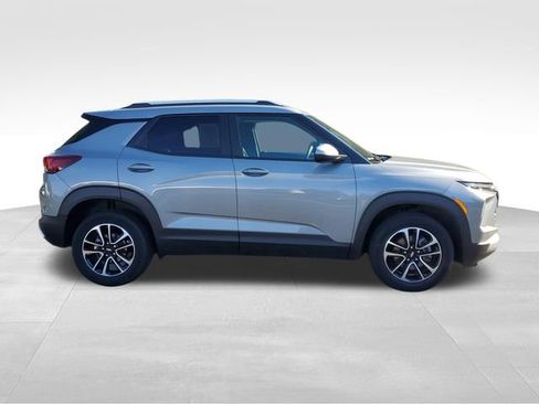 Certified 2025 Chevrolet TrailBlazer LT AWD/4WD image 6